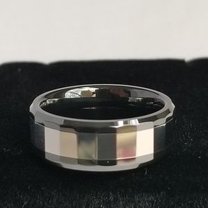 Beautiful Ceramic & Tungsten Ring